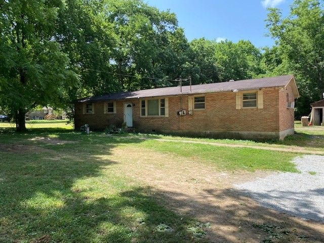 1009 Due West Ave N, Madison, TN 37115