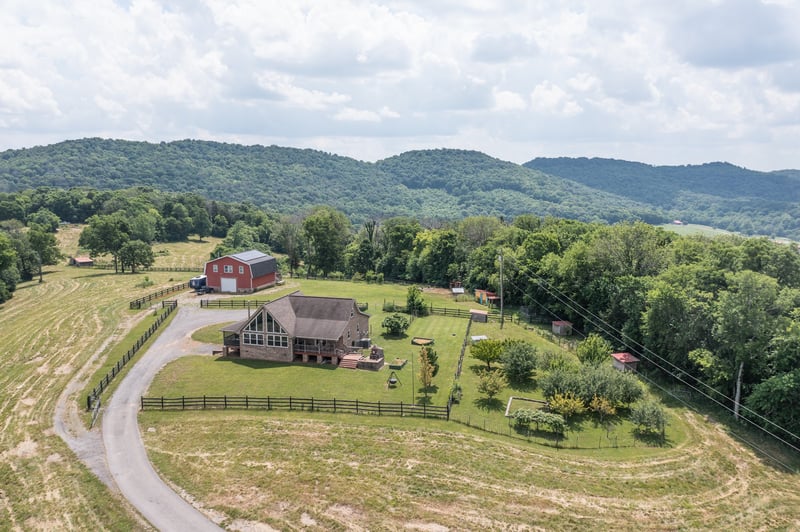 444 Grant Hwy, Gordonsville, TN 38563