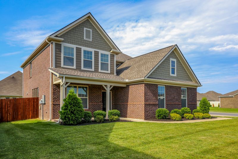 904 Sapphire Dr, Murfreesboro, TN 37128
