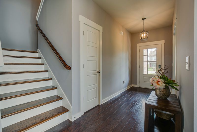 904 Sapphire Dr, Murfreesboro, TN 37128