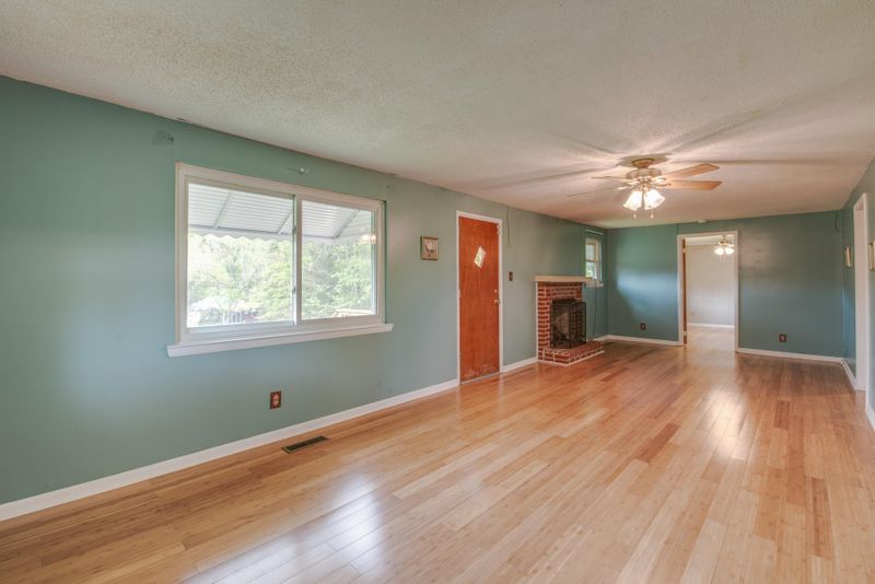 2032 N Long Hollow Rd, Chickamauga, GA 30707