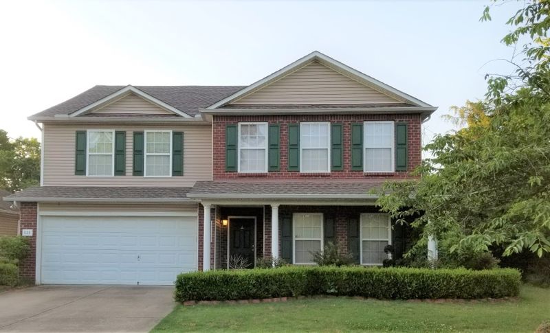 525 Ewing Dr, Nashville, TN 37207