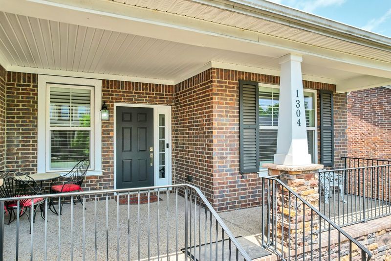 1304 Drury Ln, Mount Juliet, TN 37122