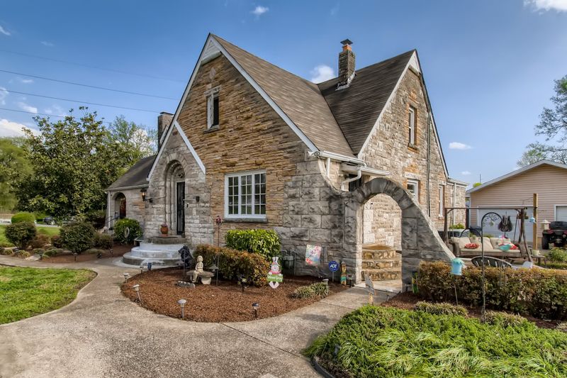 401 W Old Hickory Blvd, Madison, TN 37115