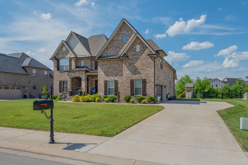1637 Constellation Ct, Murfreesboro, TN 37129