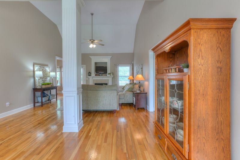 5248 Reagan Dr, Murfreesboro, TN 37129