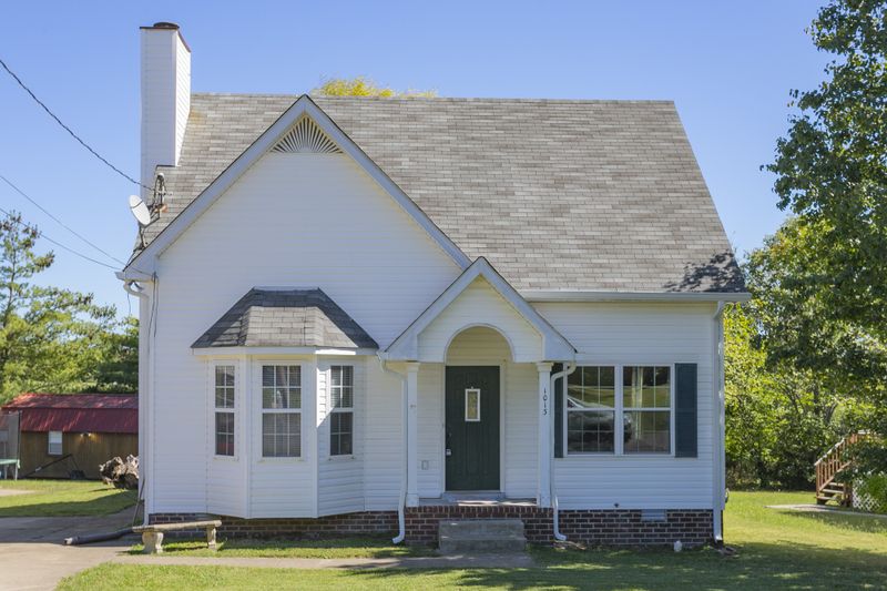 1013 Heydel Cir, Lebanon, TN 37087