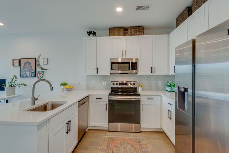 1041 E Trinity Ln #310, Nashville, TN 37216