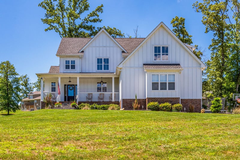 213 Highland Ln, Burns, TN 37029