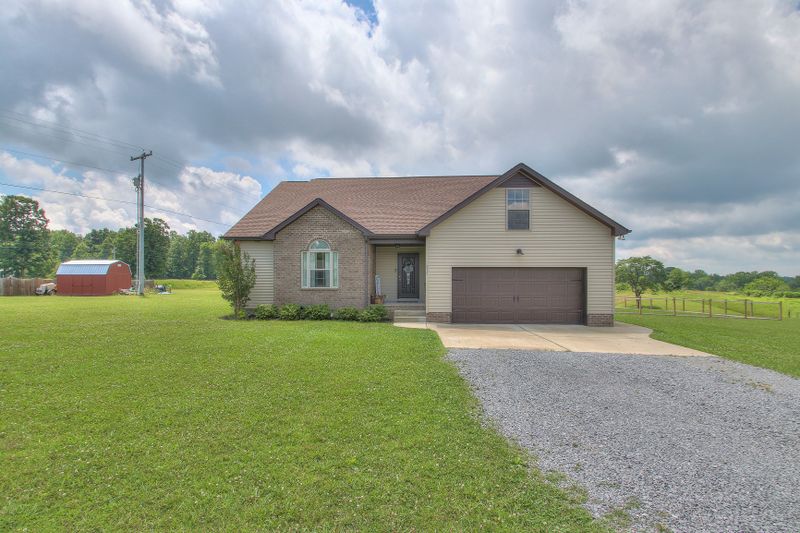 215 Northup Rd, Portland, TN 37148