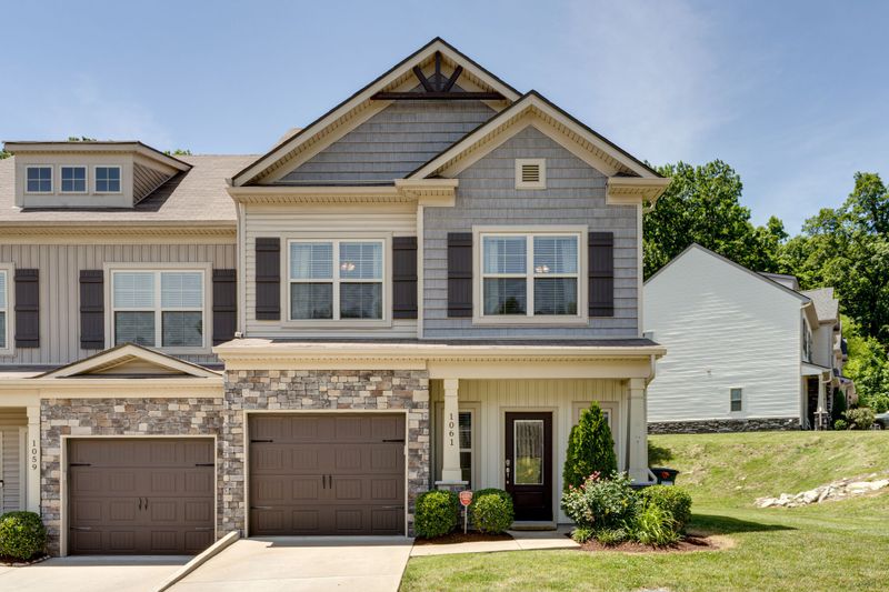 1061 Chatsworth Dr, Old Hickory, TN 37138