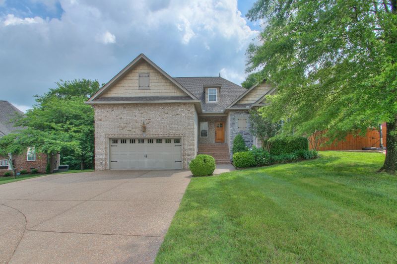 2004 Raven Xing, Mount Juliet, TN 37122
