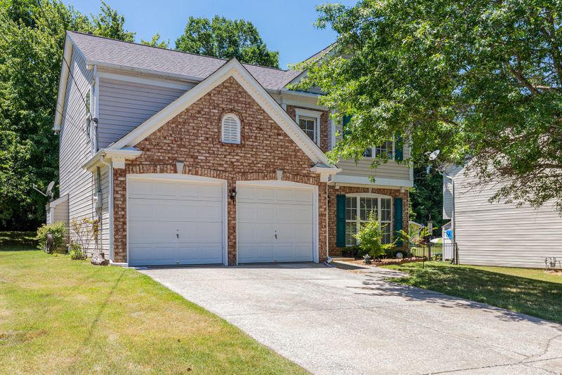 2140 Ponty Pool Dr, Mount Juliet, TN 37122