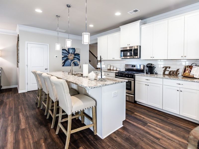 314 Geneva Ln, Columbia, TN 38401