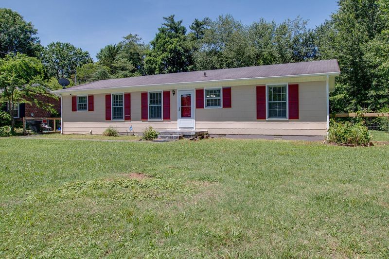 918 S Baird Ln, Murfreesboro, TN 37130
