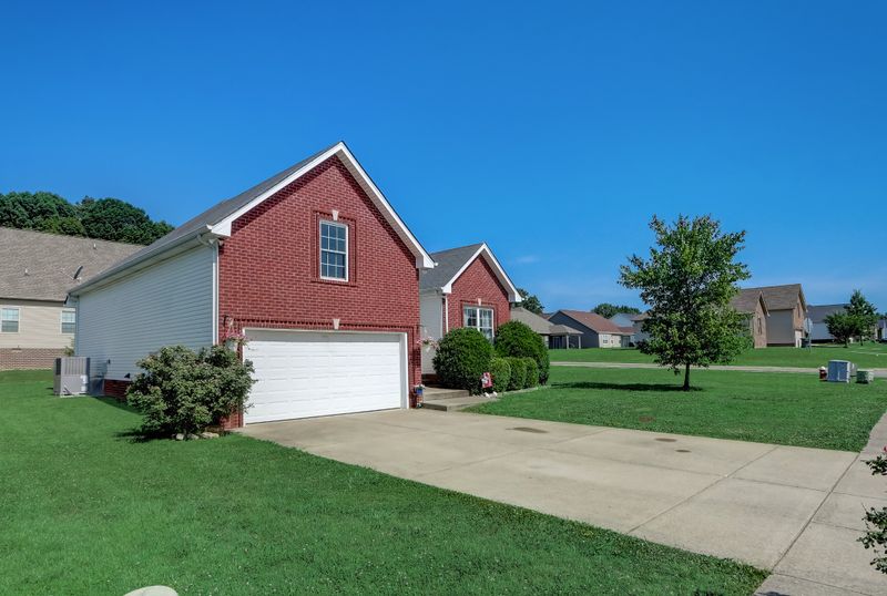 229 Brandywine Ln, Springfield, TN 37172