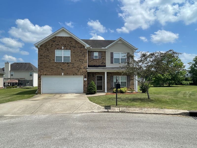 2042 Red Jacket Trce, Spring Hill, TN 37174