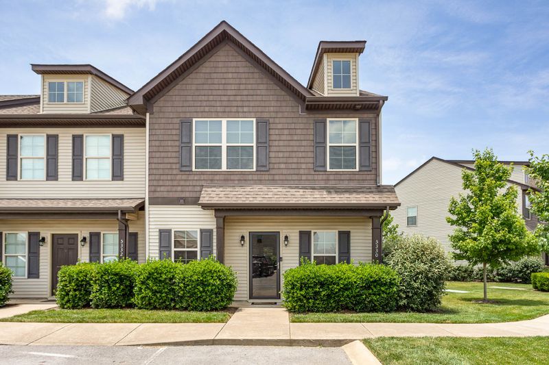 5330 Perlou Ln, Murfreesboro, TN 37128
