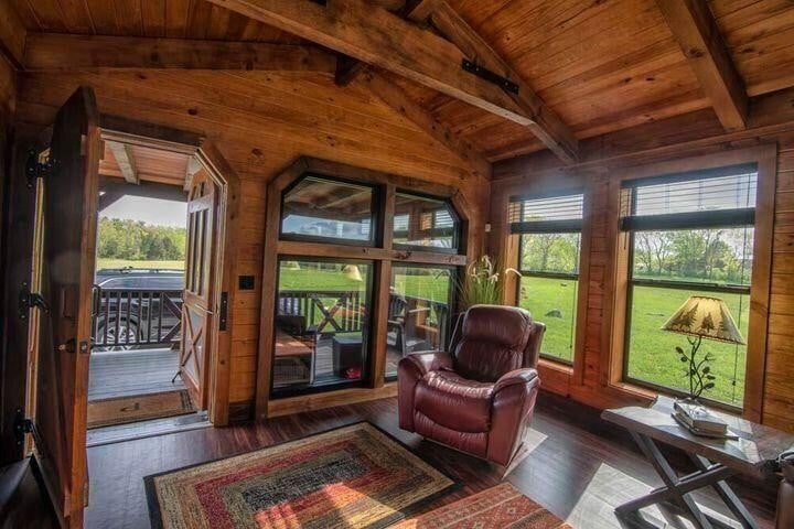 142 Lofton Ln, Chickamauga, GA 30707