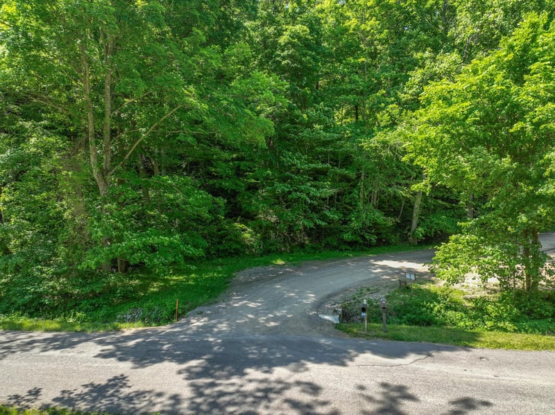 1843B Garrison Branch Rd, Cottontown, TN 37048