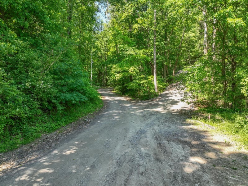1843B Garrison Branch Rd, Cottontown, TN 37048