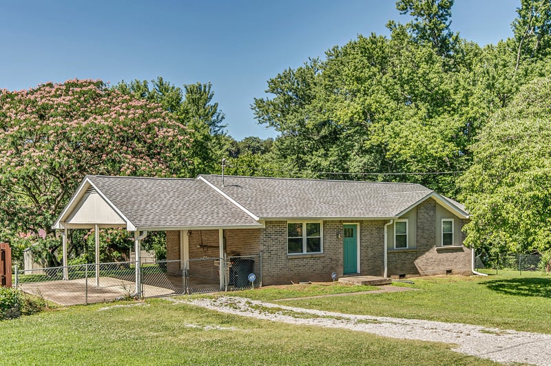 261 Garcia Dr, Pegram, TN 37143