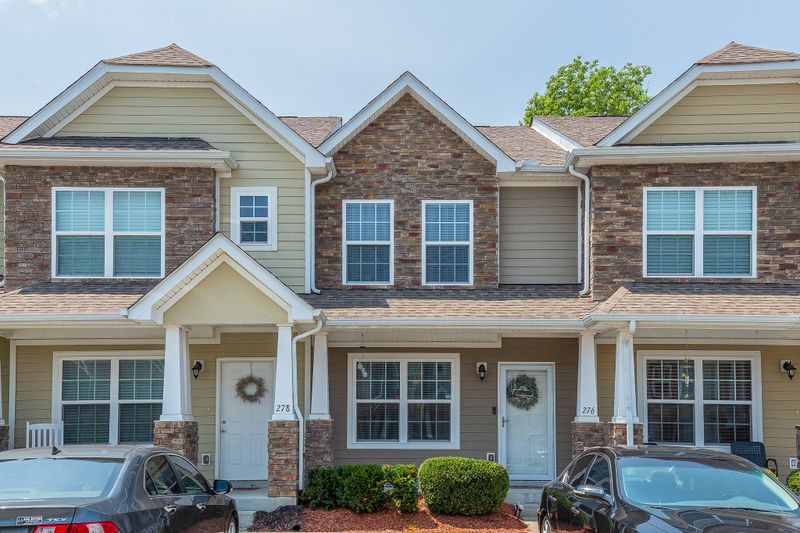 276 Cobblestone Place Dr, Goodlettsville, TN 37072