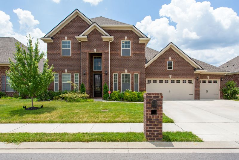 914 Covenant Blvd, Murfreesboro, TN 37128
