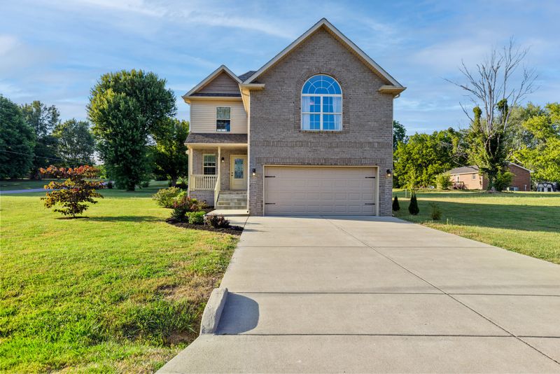 1646 Archer Dr, Pleasant View, TN 37146