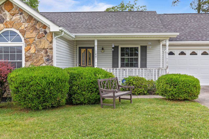 140 Cedar Tree Ln, Rossville, GA 30741