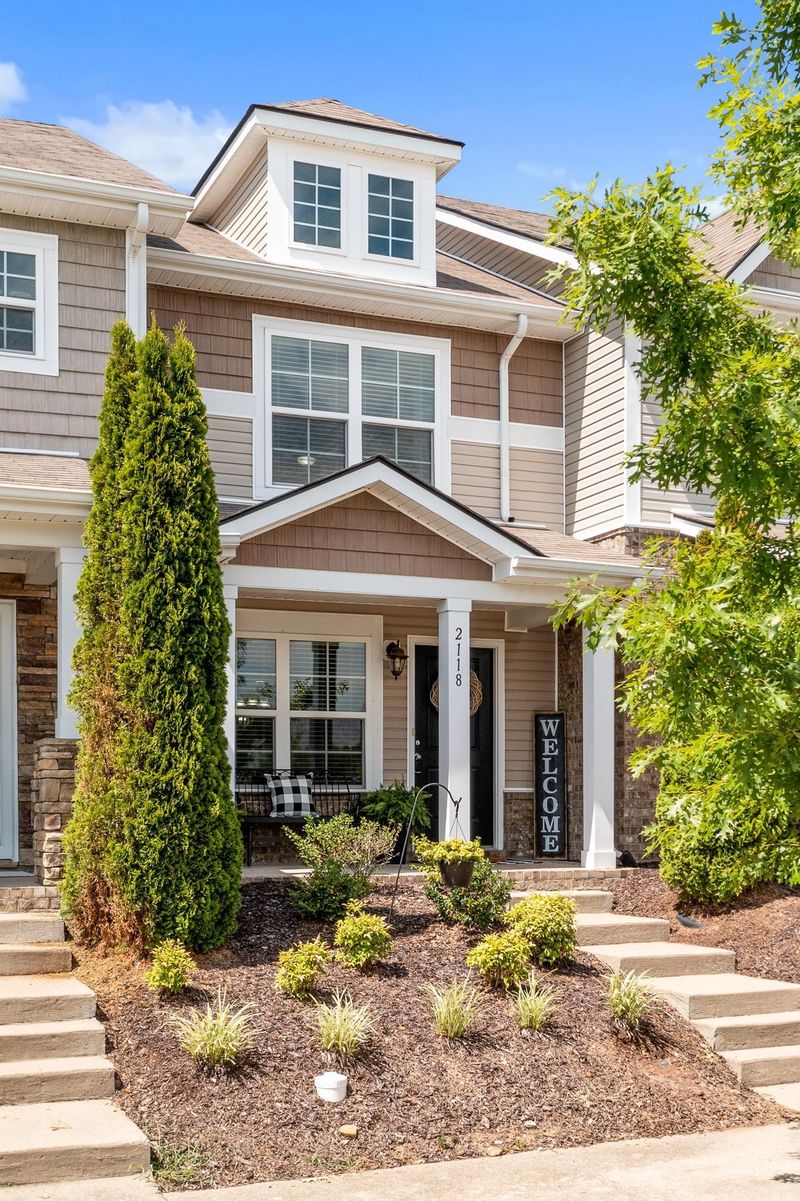 2118 River Overlook Dr, Hermitage, TN 37076