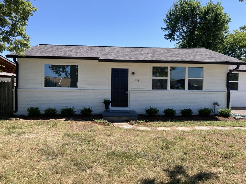 2208 Mecca Dr, Nashville, TN 37214