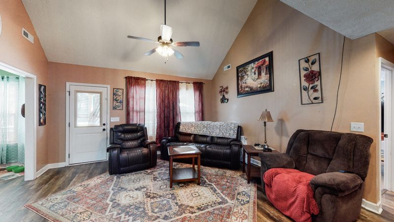 1204 Nimbus Ln, Murfreesboro, TN 37127