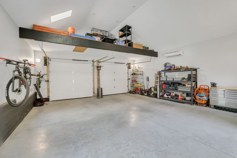 134 40th Ave N, Nashville, TN 37209