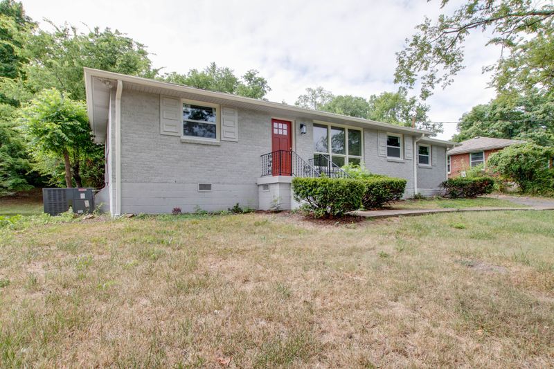 609 Pierpoint Dr, Nashville, TN 37207