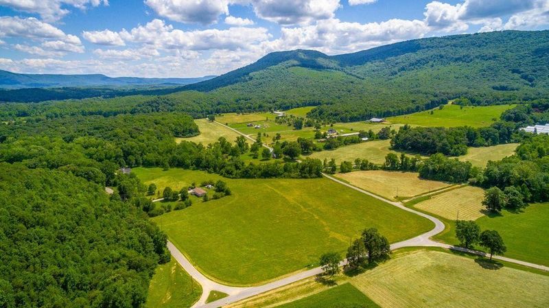 853 Harold Stephens Rd, Chickamauga, GA 30707