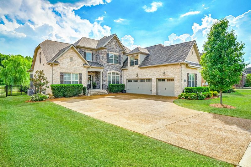 2149 Sugar Mill Dr, Nolensville, TN 37135