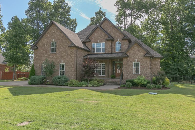 1118 Loblolly Dr, Murfreesboro, TN 37128