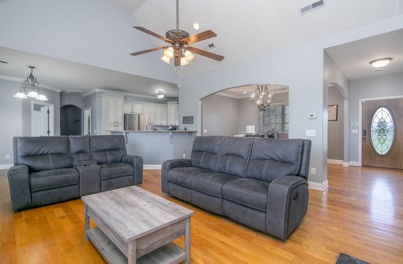 6611 Gum Station Rd, Springfield, TN 37172