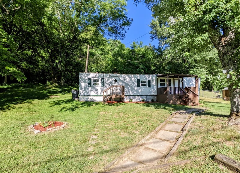 1206 Slaters Creek Rd, Goodlettsville, TN 37072