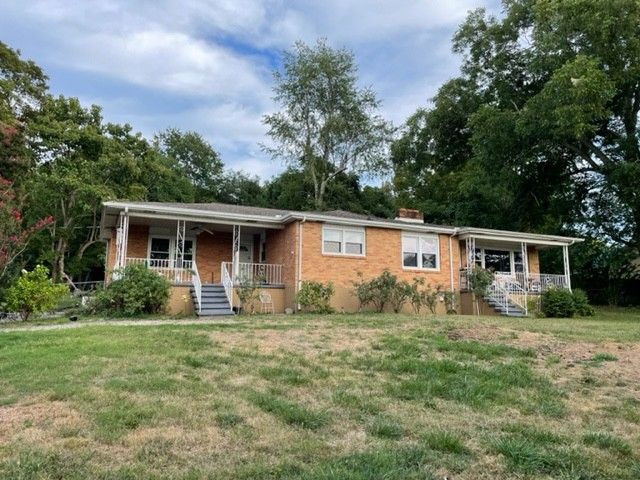 3120 Highway 49 E, Charlotte, TN 37036