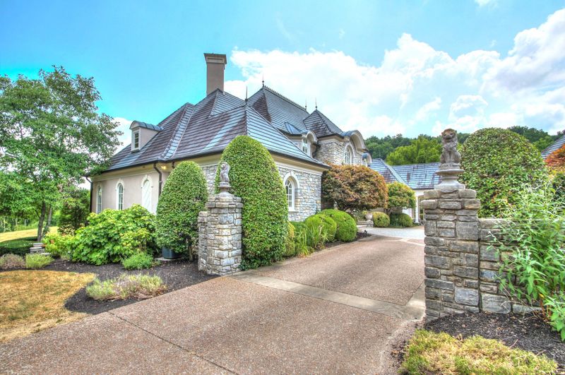 3675 Bear Creek Rd, Thompsons Station, TN 37179