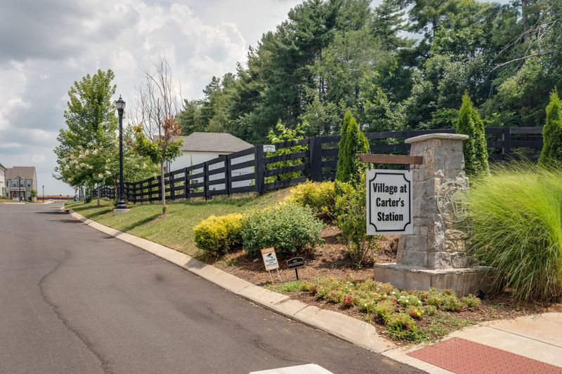 2704 Wind Gap Dr, Columbia, TN 38401