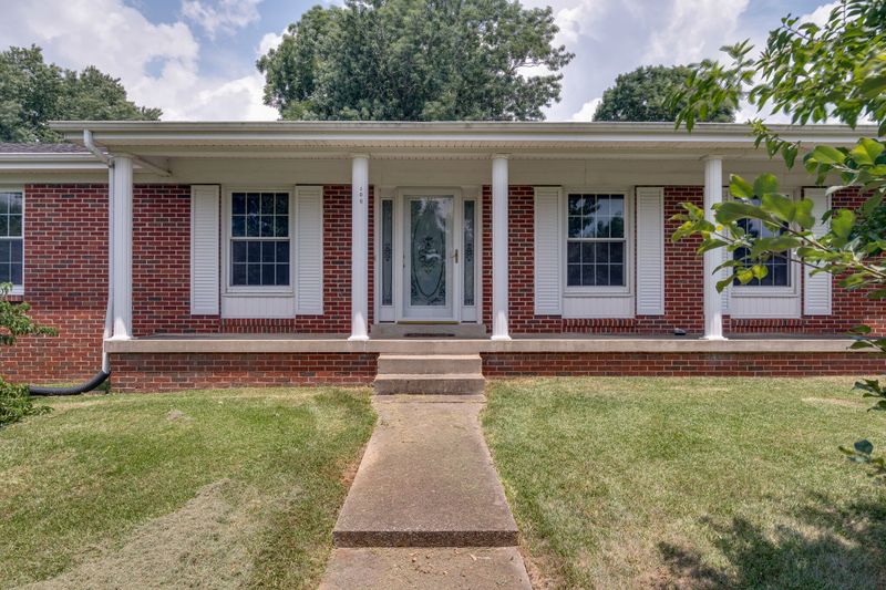 100 Stonewall Rd, Columbia, TN 38401