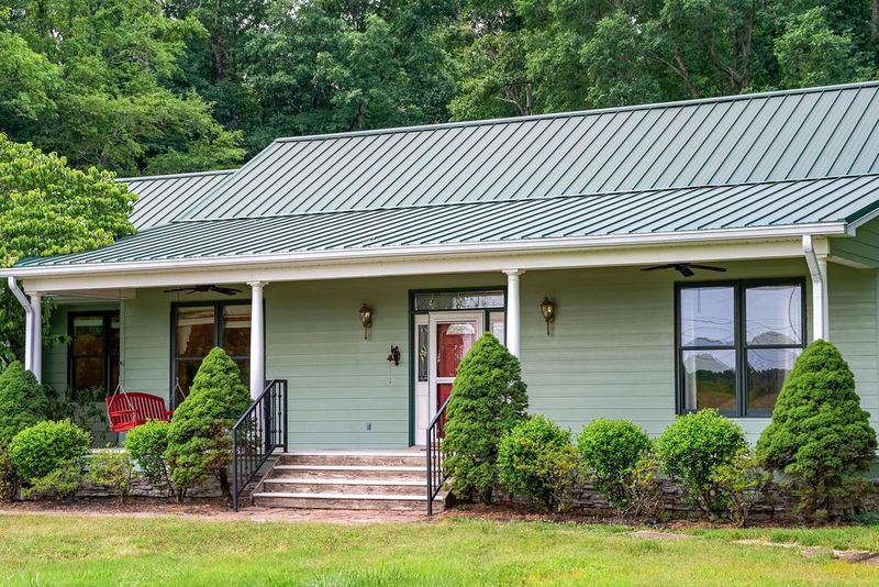 5672 Flewellyn Rd, Springfield, TN 37172