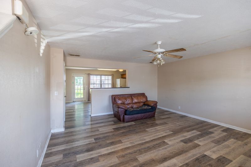 422 Arapaho Dr, Murfreesboro, TN 37128