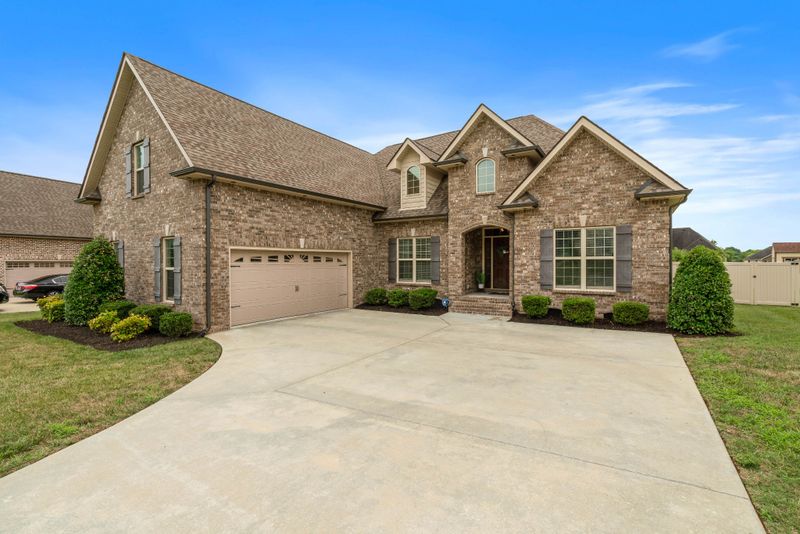 637 Twin View Dr, Murfreesboro, TN 37128