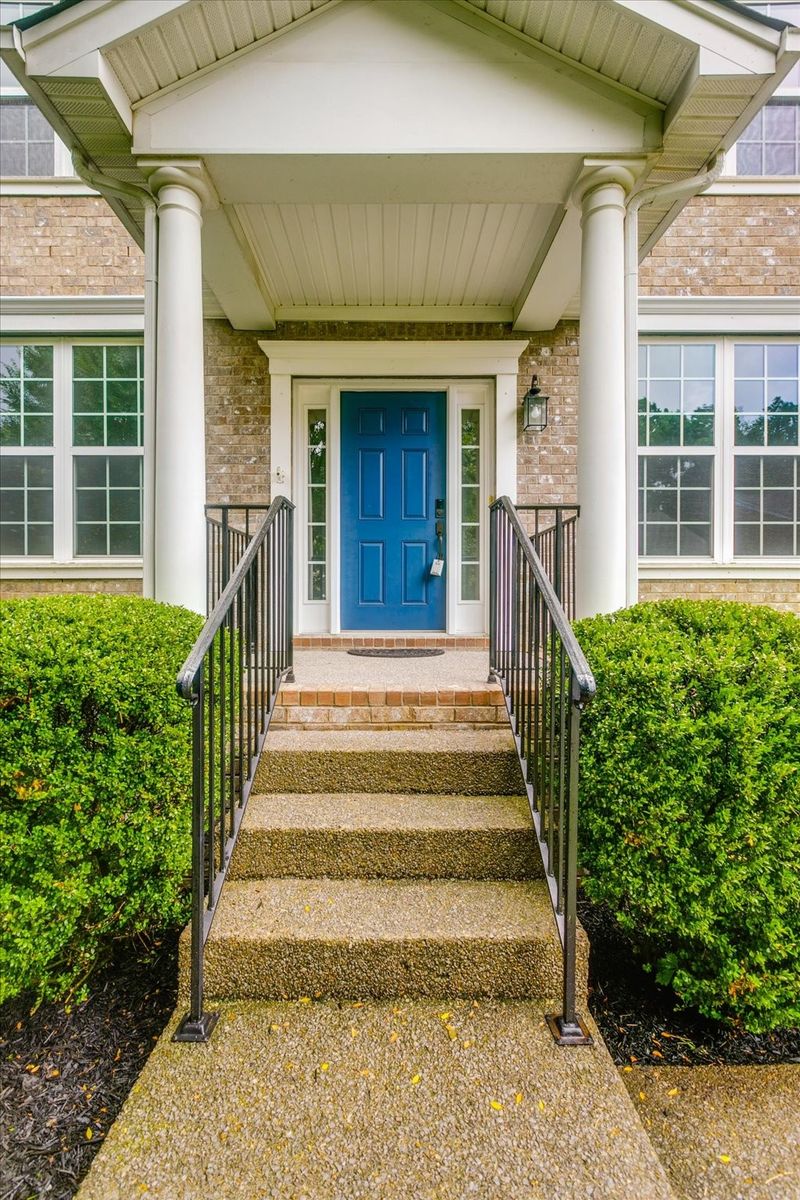 608 Heritage Dr, Mount Juliet, TN 37122