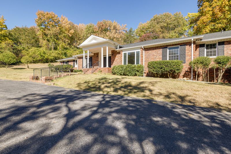1604 Ash Valley Dr, Nashville, TN 37215