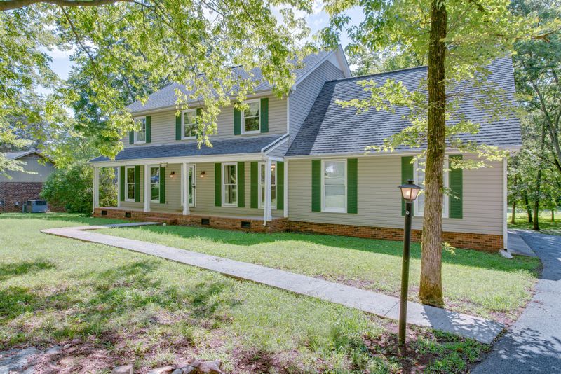 2206 Moccasin Trl, Murfreesboro, TN 37129
